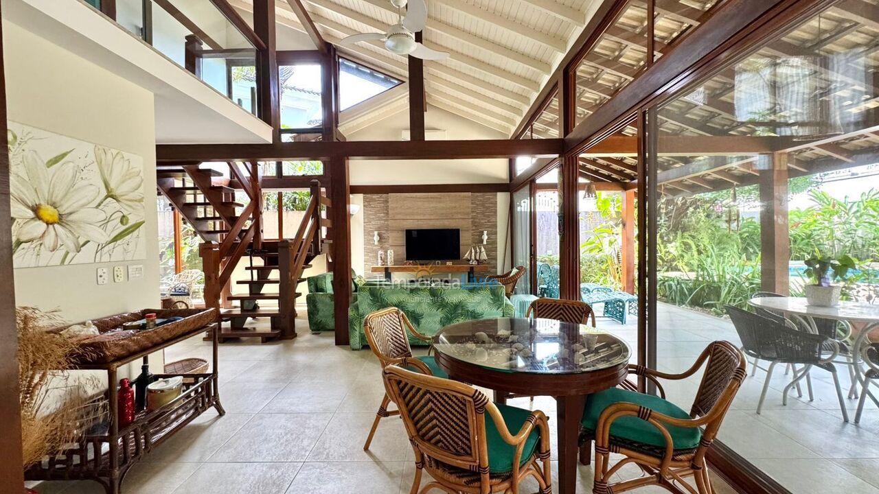 Casa para aluguel de temporada em São Sebastião (Praia da Baleia)