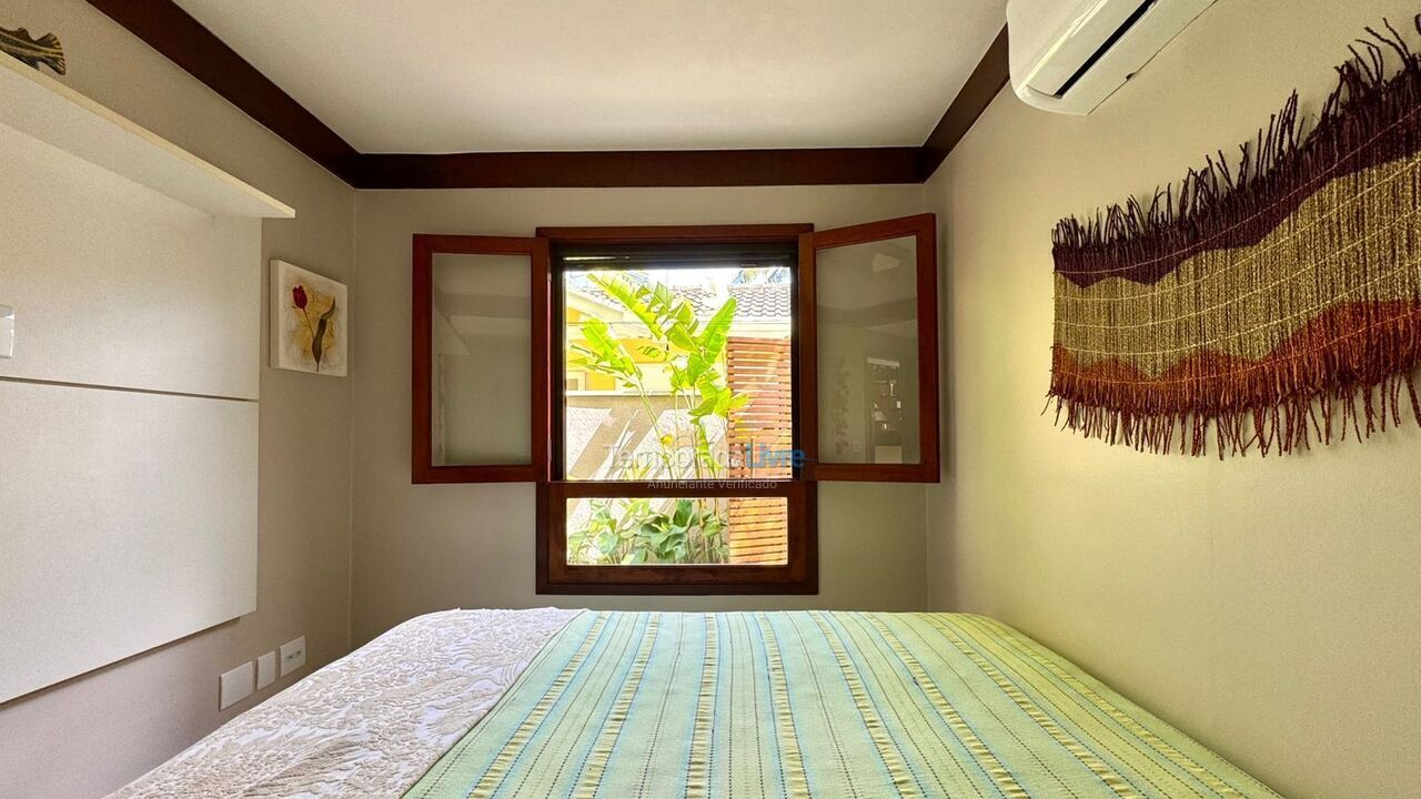 Casa para aluguel de temporada em São Sebastião (Praia da Baleia)