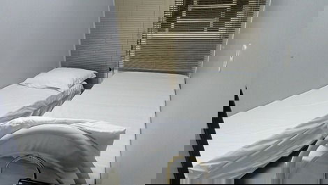 Quarto 2 com  banheiro 