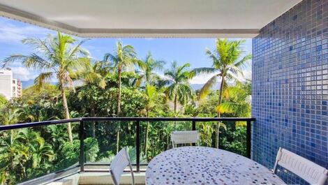 BEAUTIFUL 3 BEDROOM APARTMENT STEPS FROM THE SEA