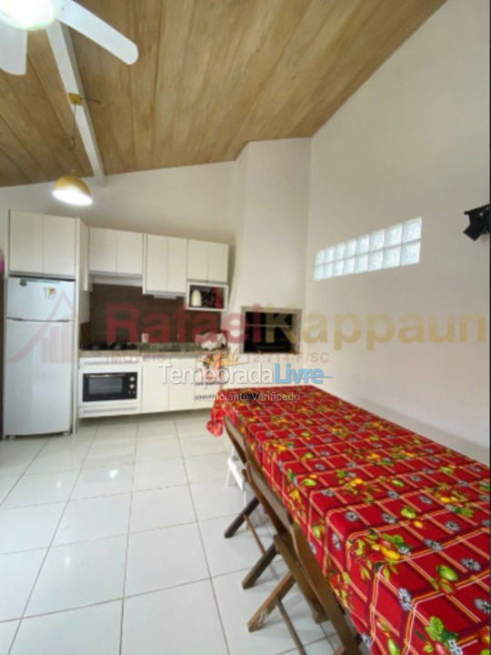 Casa para aluguel de temporada em Florianopolis (Canasvieiras)