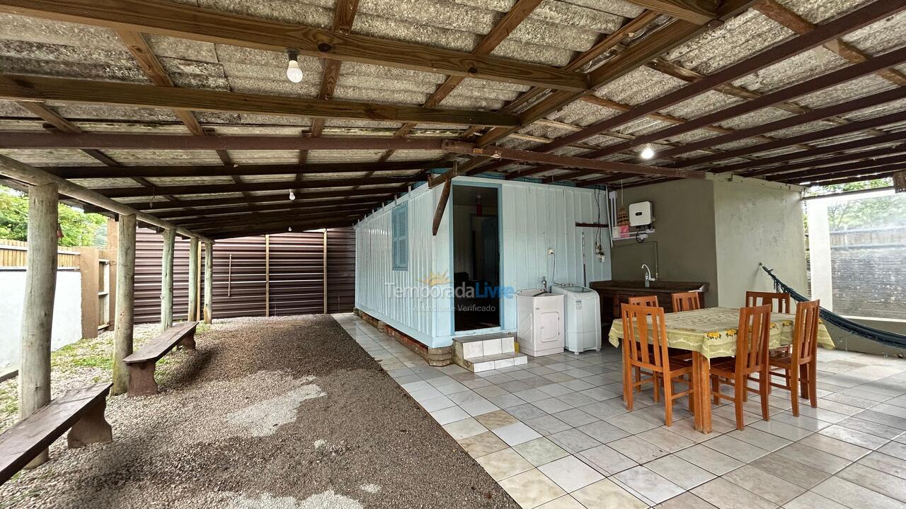 Casa para aluguel de temporada em Garopaba (Praia da Gamboa)