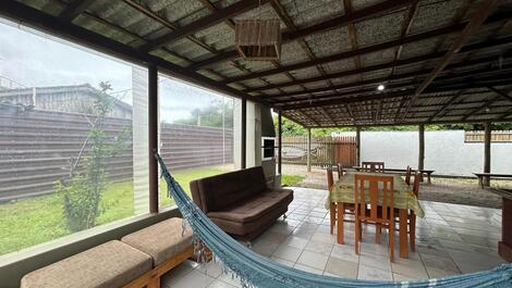 Casa a apenas 150 metros da Praia da Gamboa - Garopaba/SC