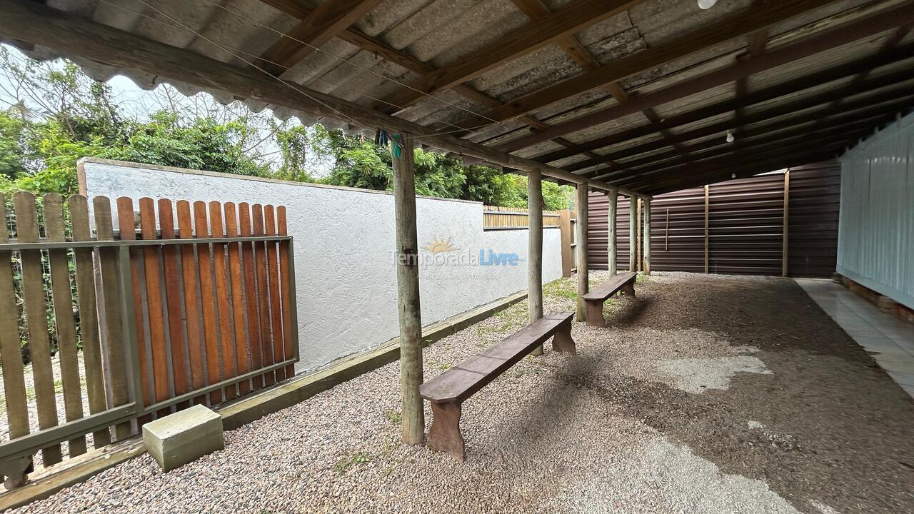 Casa para aluguel de temporada em Garopaba (Praia da Gamboa)