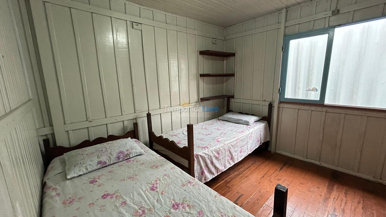 Casa para aluguel de temporada em Garopaba (Praia da Gamboa)