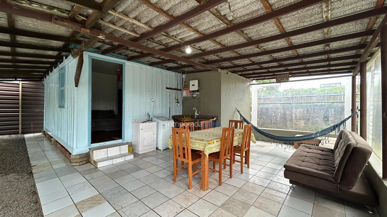 Casa para aluguel de temporada em Garopaba (Praia da Gamboa)