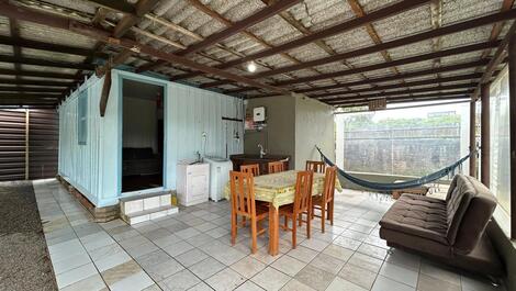 Casa a apenas 150 metros da Praia da Gamboa - Garopaba/SC