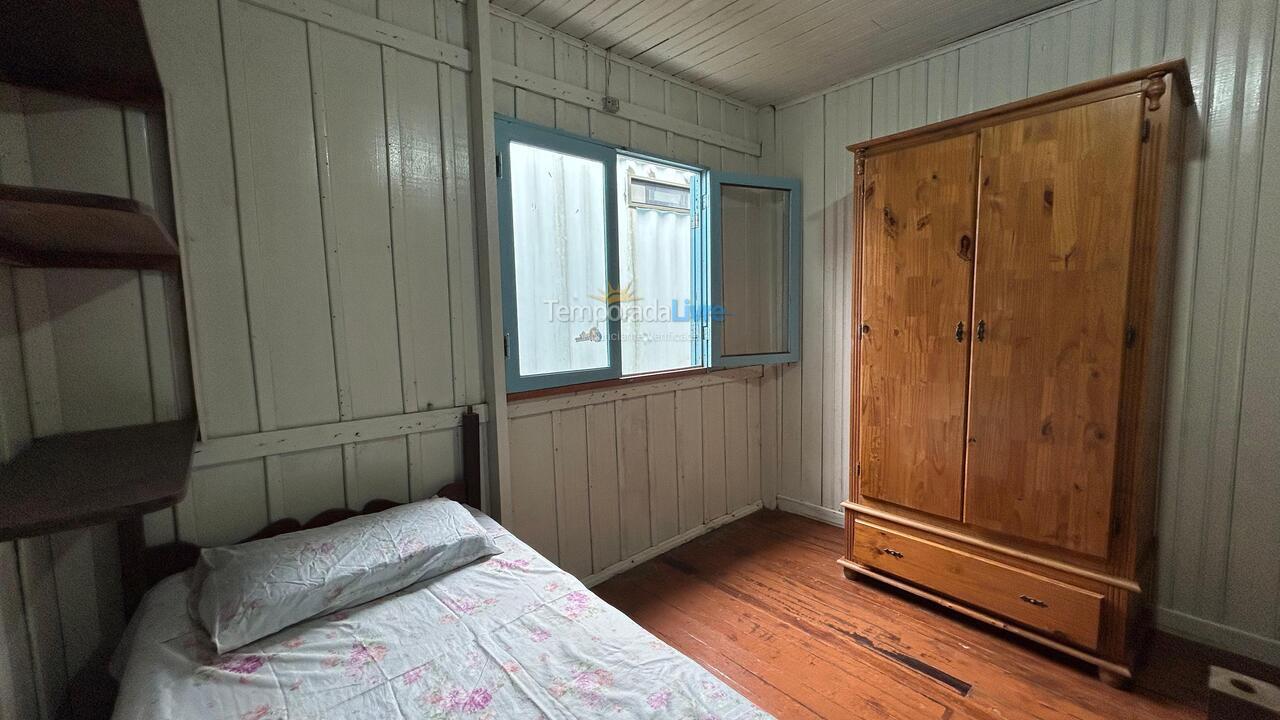 Casa para aluguel de temporada em Garopaba (Praia da Gamboa)