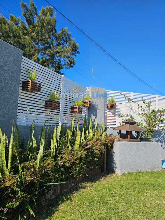 Casa para aluguel de temporada em Bombinhas (Canto Grande)