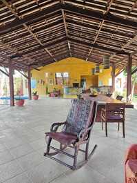 Ven y descubre Casa Vila Vitória, a 50 metros de la playa.