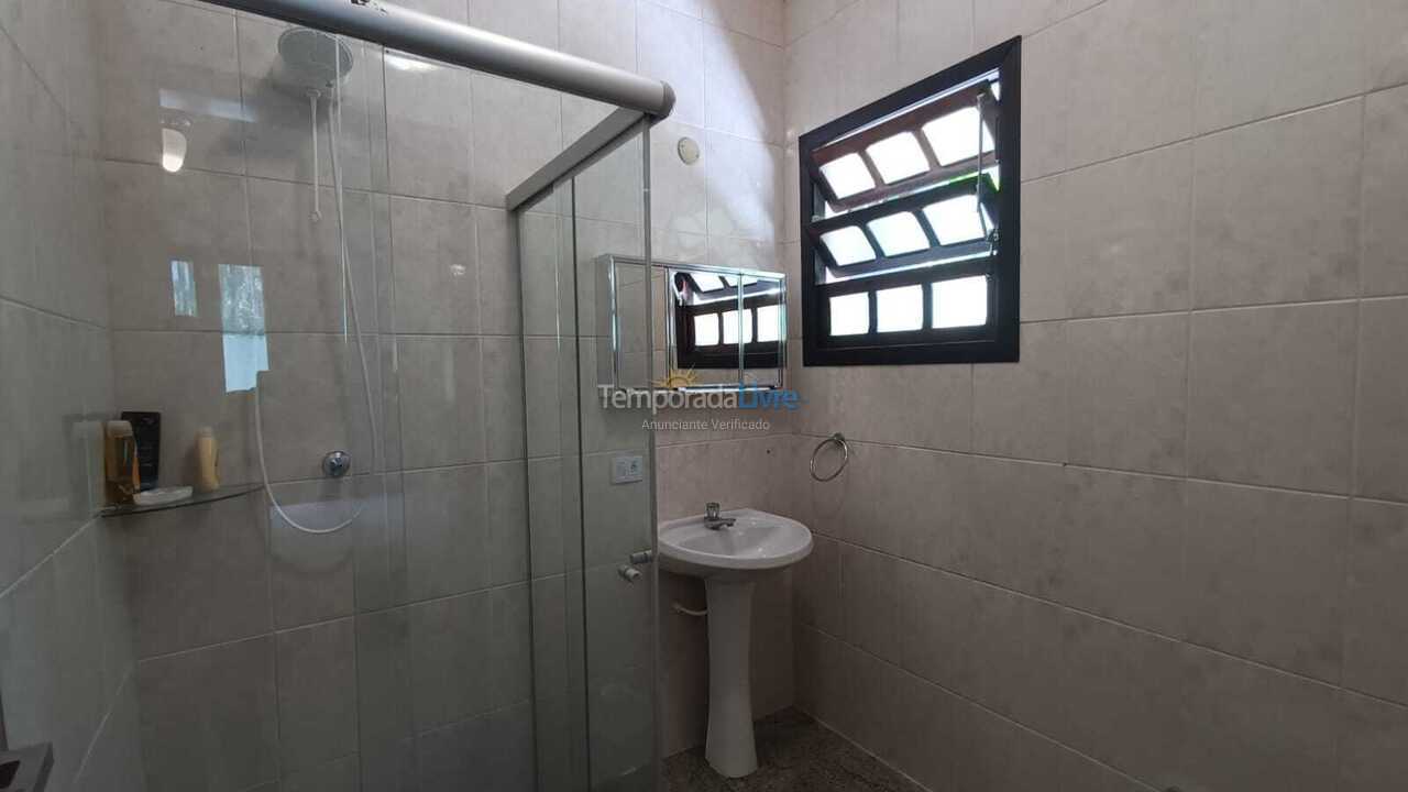 Casa para aluguel de temporada em São Sebastião (Condomínio Aldeia da Baleia)