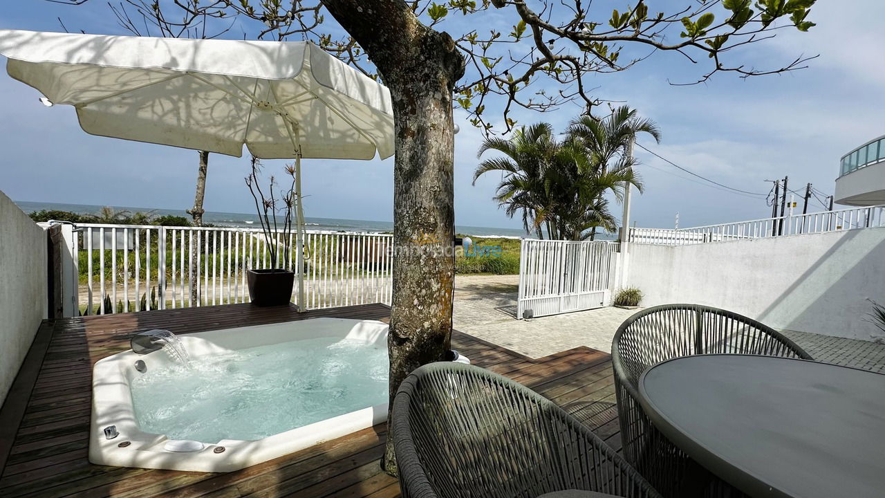 Casa para alquiler de vacaciones em Guaratuba (Nereidas)