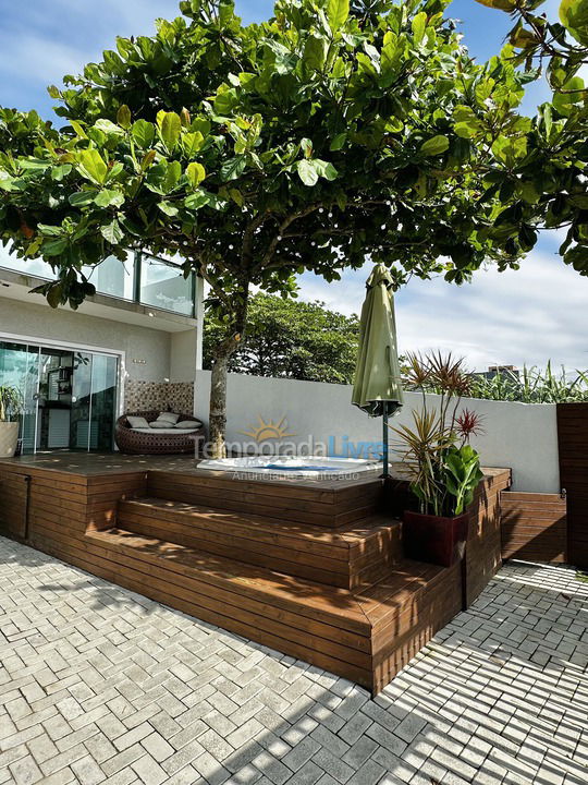 Casa para alquiler de vacaciones em Guaratuba (Nereidas)