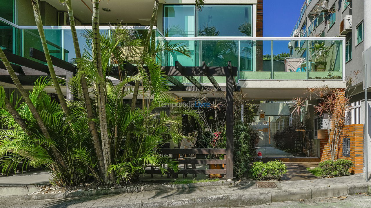 Apartamento para aluguel de temporada em Bombinhas (Praia da Lagoinha)