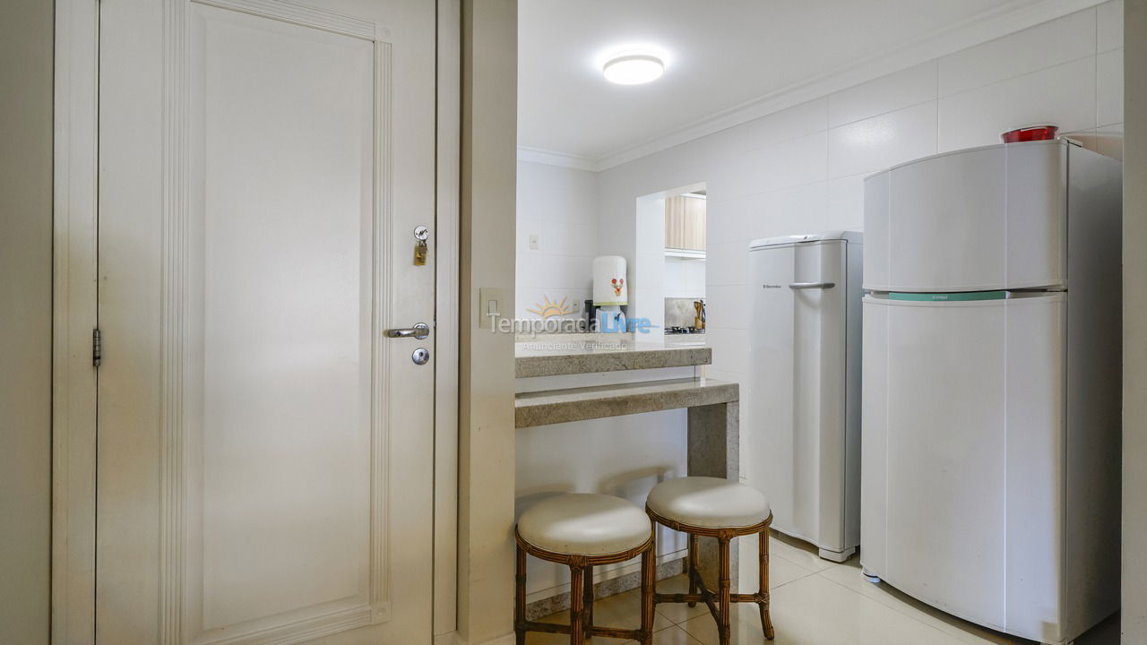 Apartamento para aluguel de temporada em Bombinhas (Praia da Lagoinha)