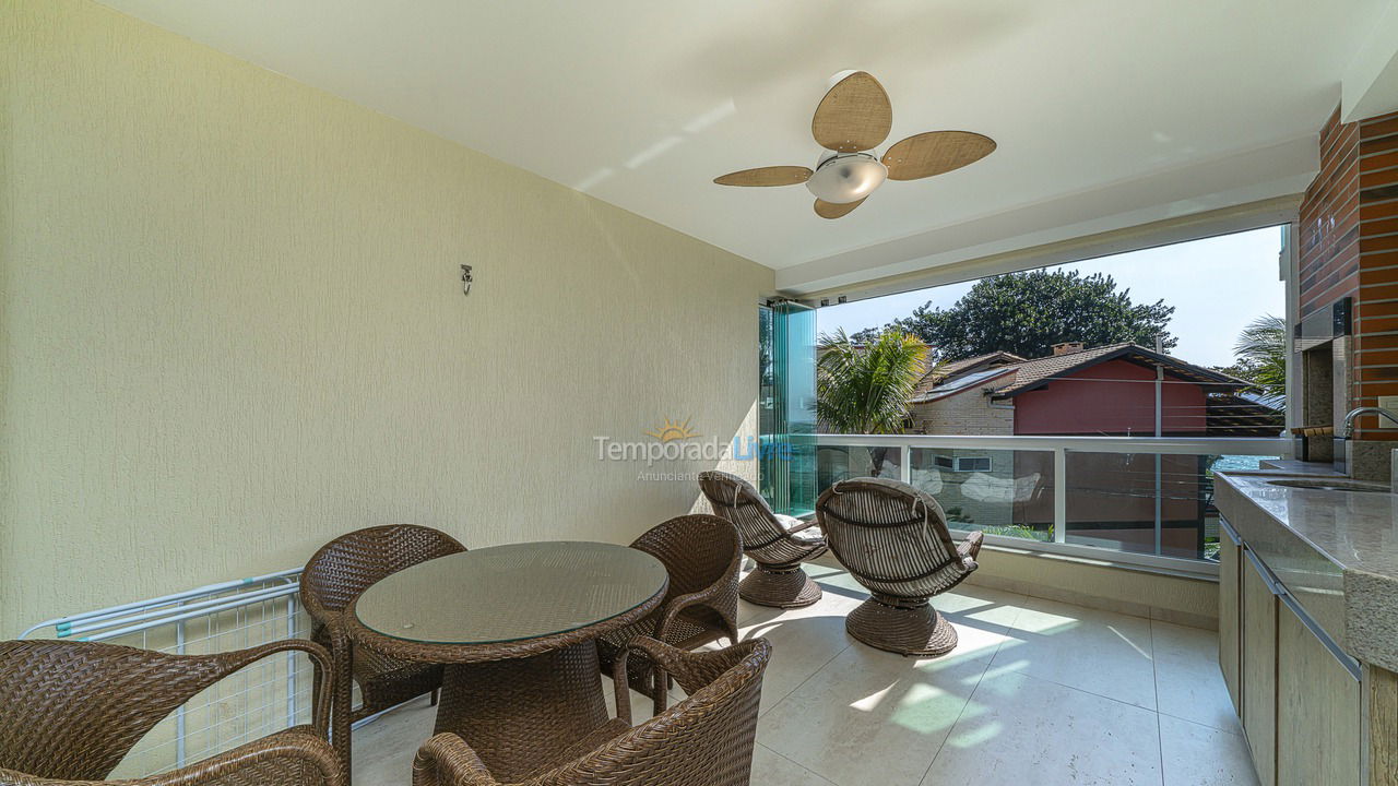Apartamento para aluguel de temporada em Bombinhas (Praia da Lagoinha)