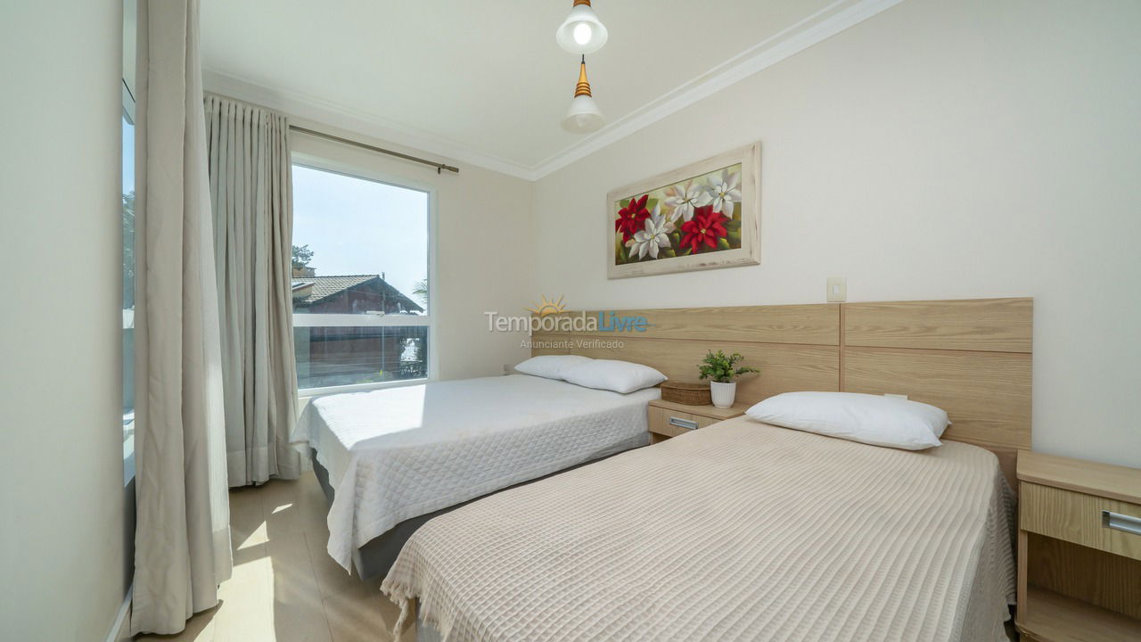 Apartamento para aluguel de temporada em Bombinhas (Praia da Lagoinha)