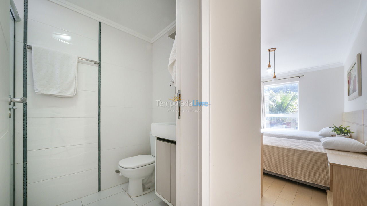 Apartamento para aluguel de temporada em Bombinhas (Praia da Lagoinha)