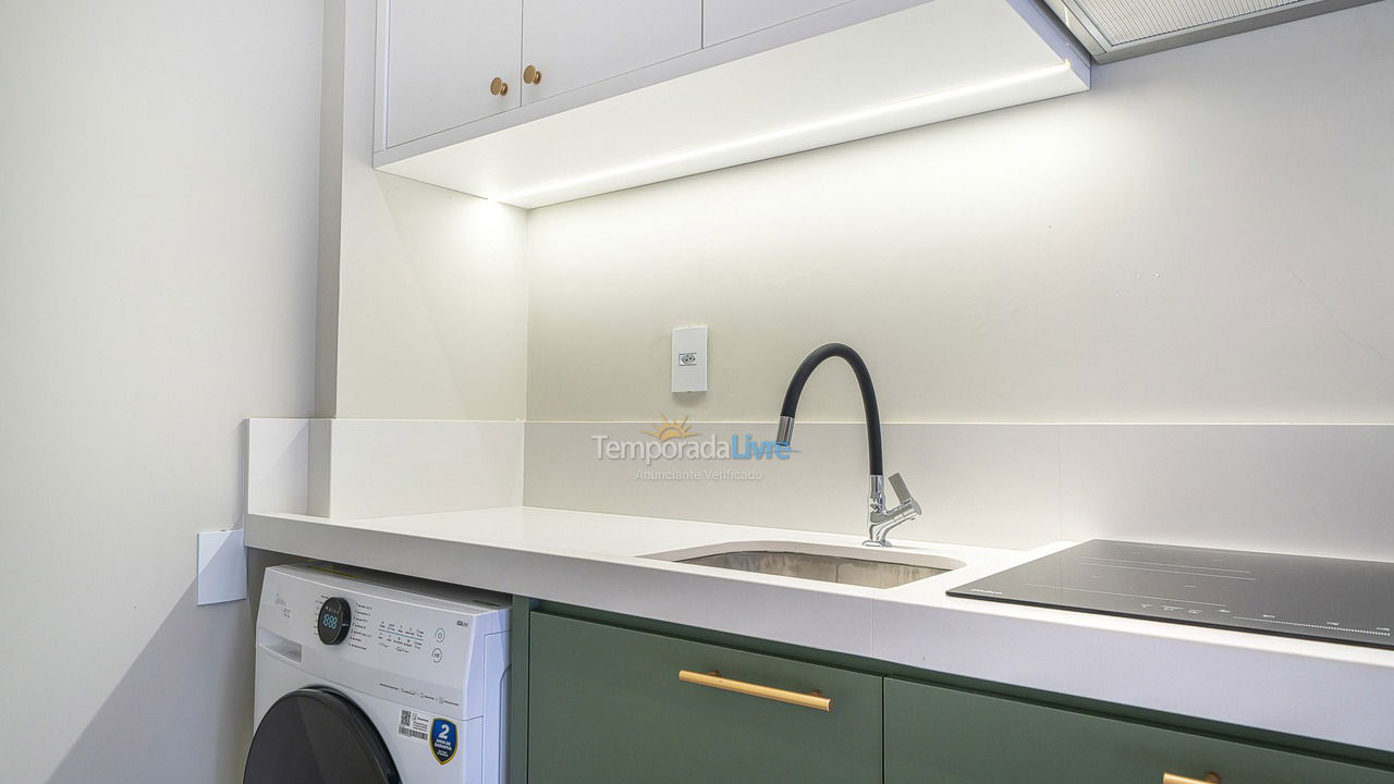 Apartamento para aluguel de temporada em Bombinhas (Praia de Bombas)