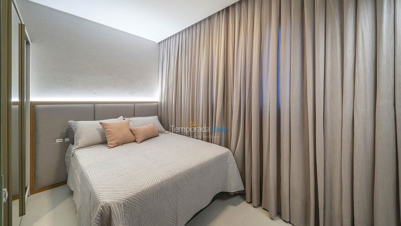 Apartamento para aluguel de temporada em Bombinhas (Praia de Bombas)