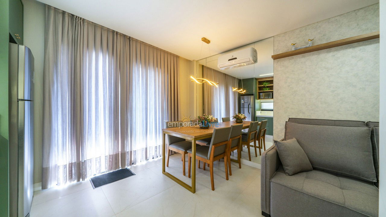 Apartamento para aluguel de temporada em Bombinhas (Praia de Bombas)