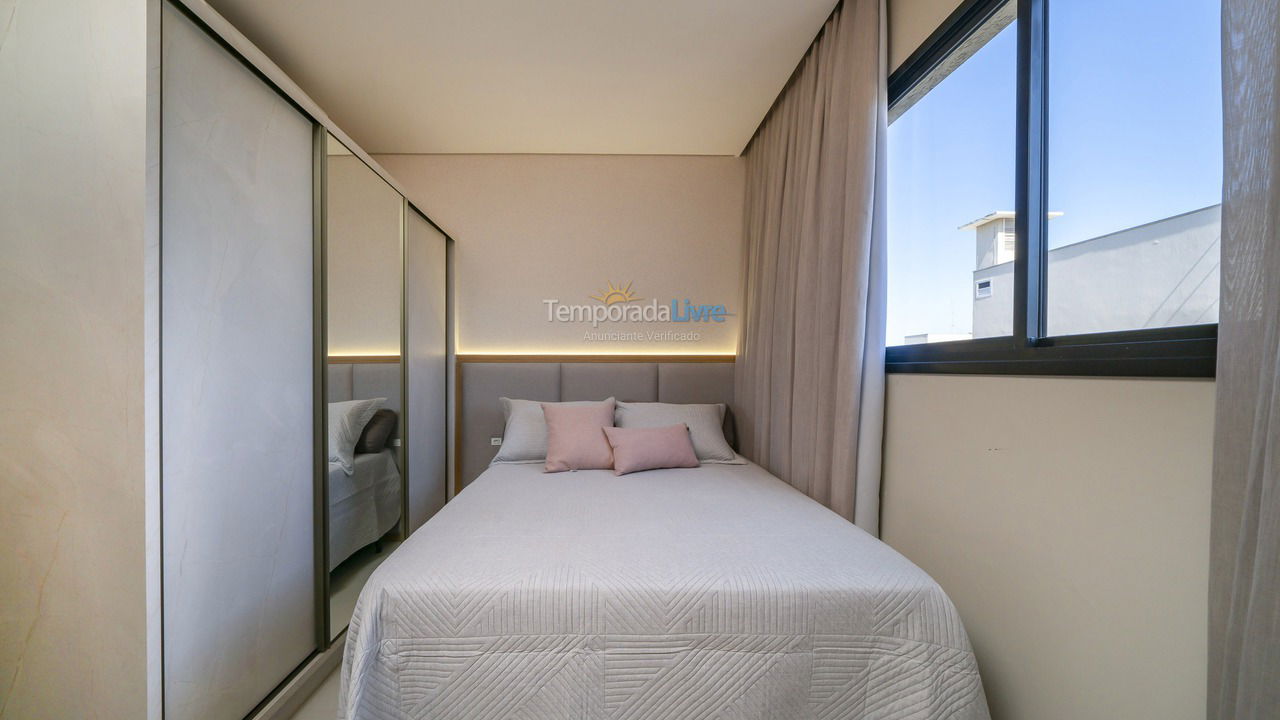Apartamento para aluguel de temporada em Bombinhas (Praia de Bombas)
