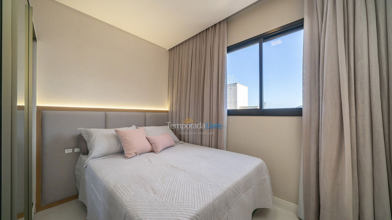 Apartamento para aluguel de temporada em Bombinhas (Praia de Bombas)