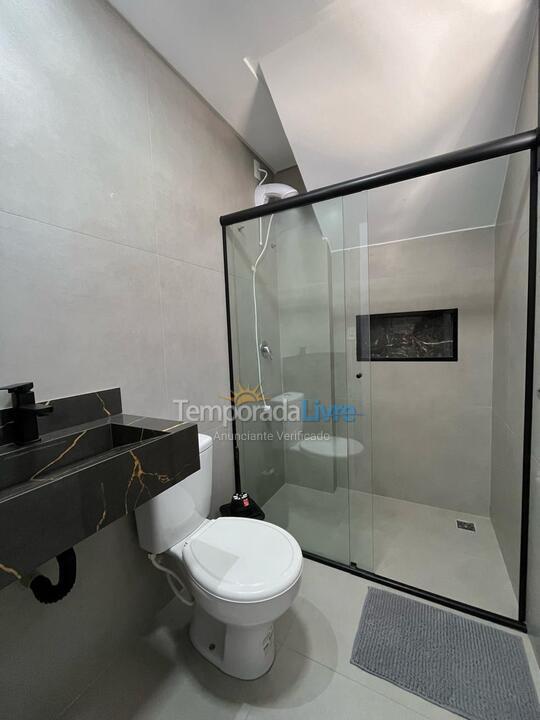 Apartamento para alquiler de vacaciones em Bombinhas (Praia de Bombas)