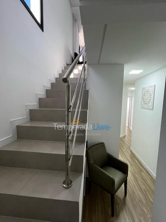 Apartamento para alquiler de vacaciones em Bombinhas (Praia de Bombas)