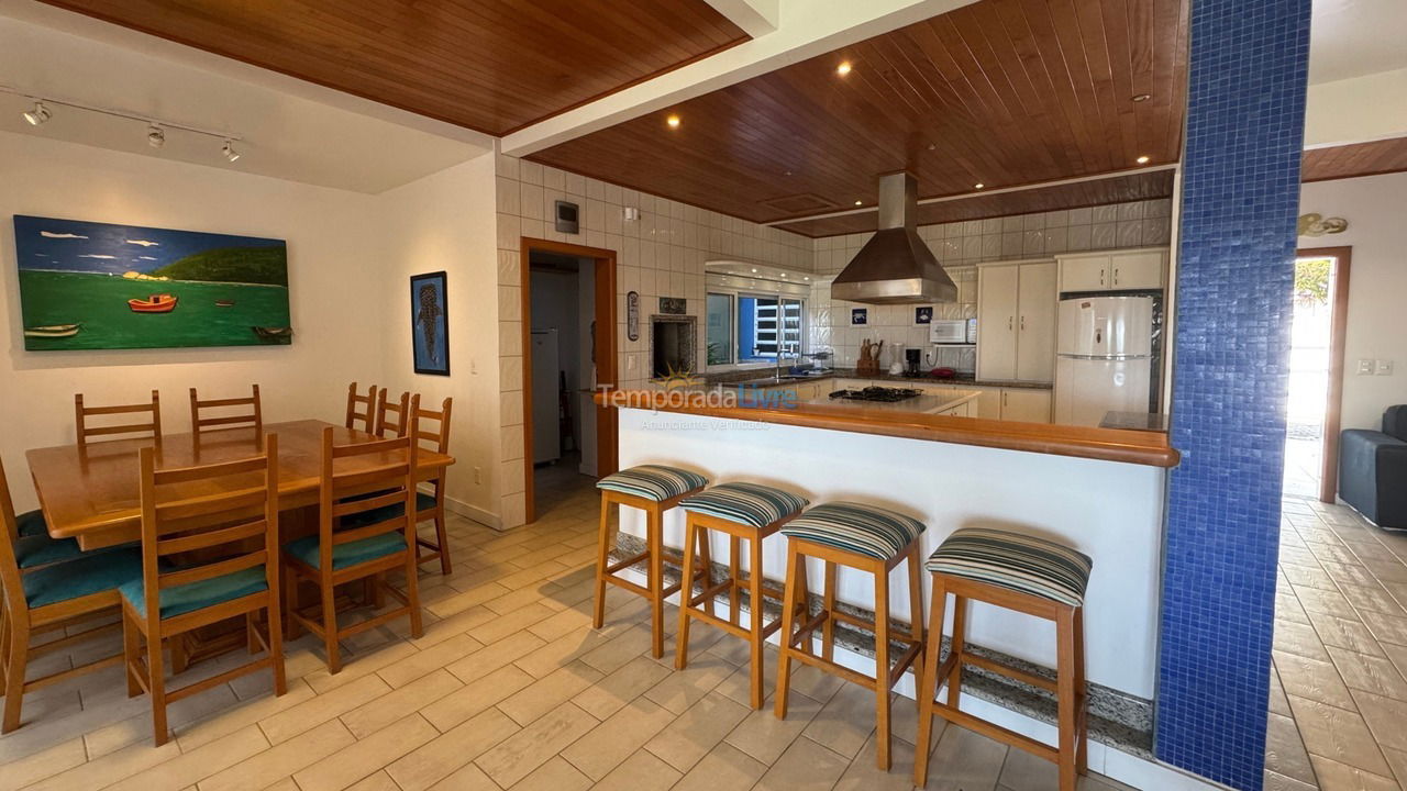 House for vacation rental in Bombinhas (Canto Grande)
