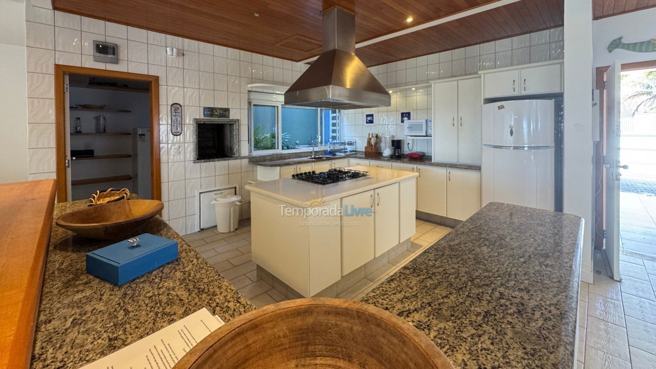 House for vacation rental in Bombinhas (Canto Grande)