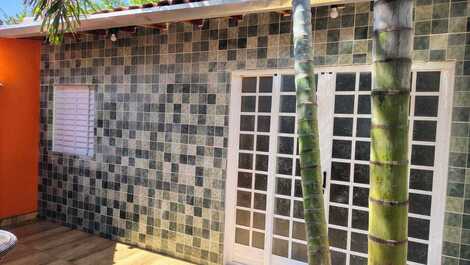 Casa/chalé Ilhabela/varanda churras/Aceita Pet/WIFi250/Ar Cond./Garg