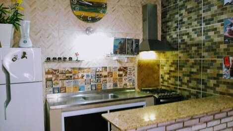 Casa/chalé Ilhabela/varanda churras/Aceita Pet/WIFi250/Ar Cond./Garg