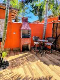 Cottage minutes from Perequê Beach /churas/WIFi250MB/Garg