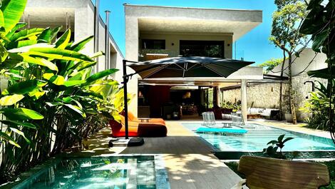 CASA ALTO PADRÃO NA PEAIA DE CAMBURY