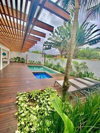 CASA ACONCHEGANTE NA PRAIA DA BALEIA