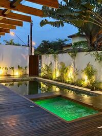 CASA ACONCHEGANTE NA PRAIA DA BALEIA