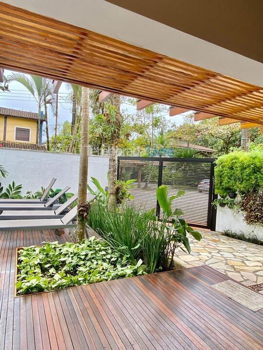 Casa para aluguel de temporada em São Sebastião (Praia da Baleia)
