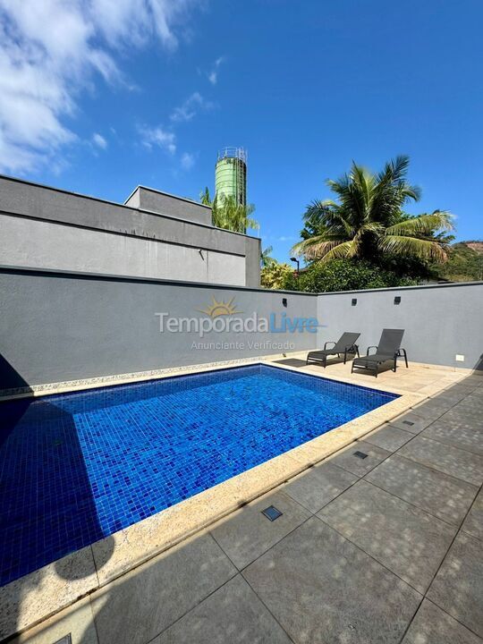 Casa para aluguel de temporada em São Sebastião (Barra do Sahy)