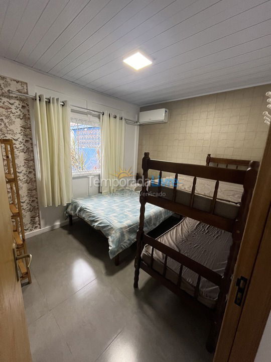 House for vacation rental in Guaratuba (Bal Brejatuba)
