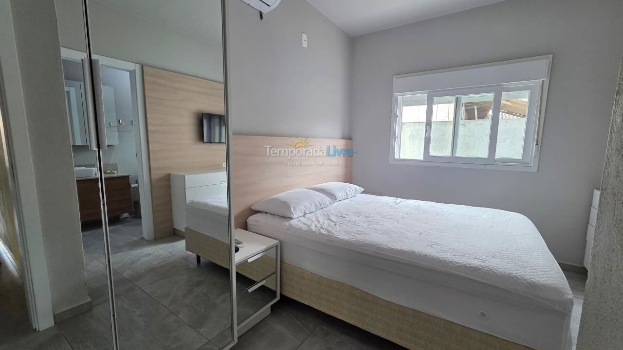 Casa para alquiler de vacaciones em Bombinhas (Praia de Bombas)