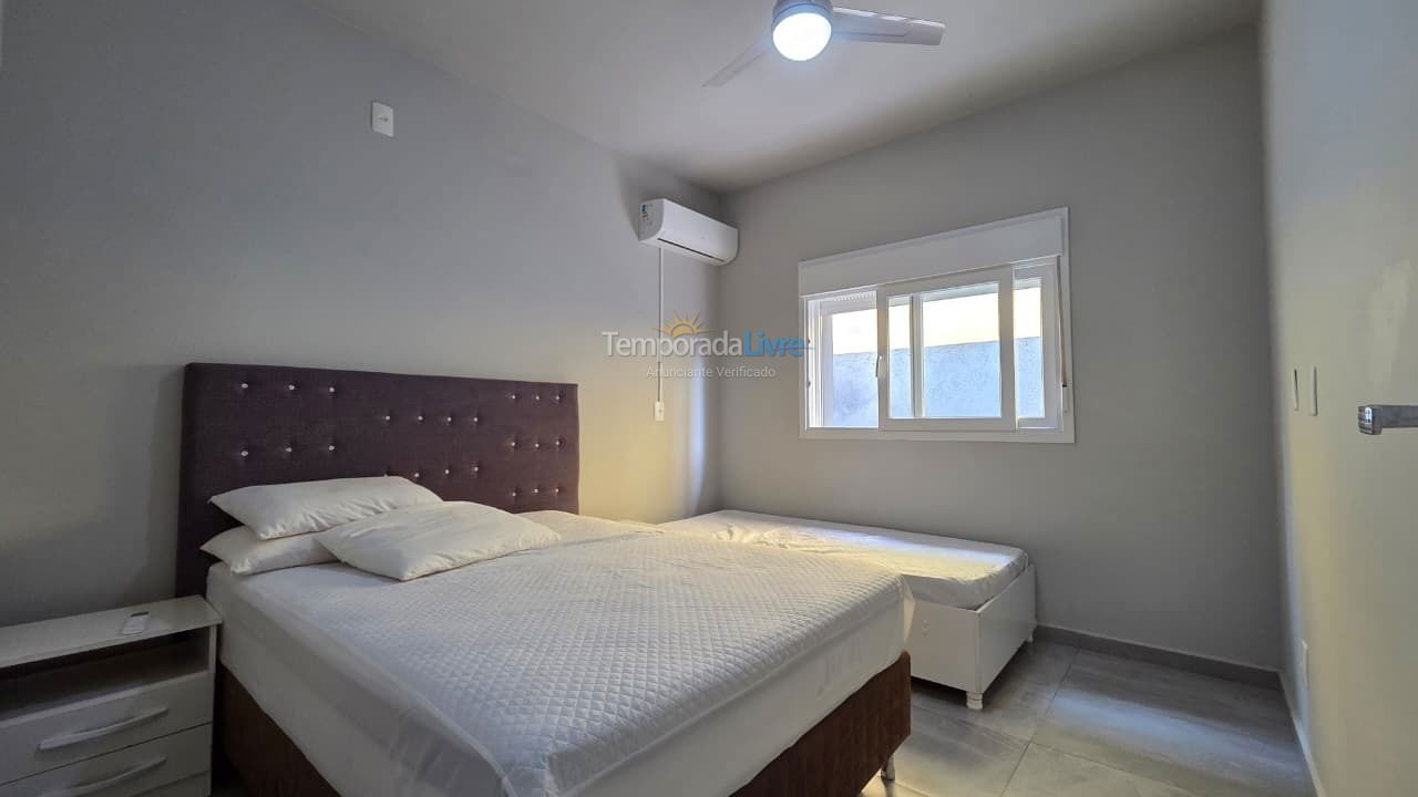 Casa para alquiler de vacaciones em Bombinhas (Praia de Bombas)