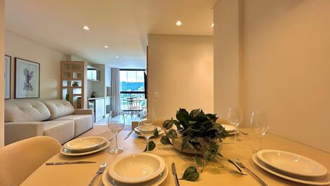 067 - Apartamento em Bombas, muito conforto e espaço.