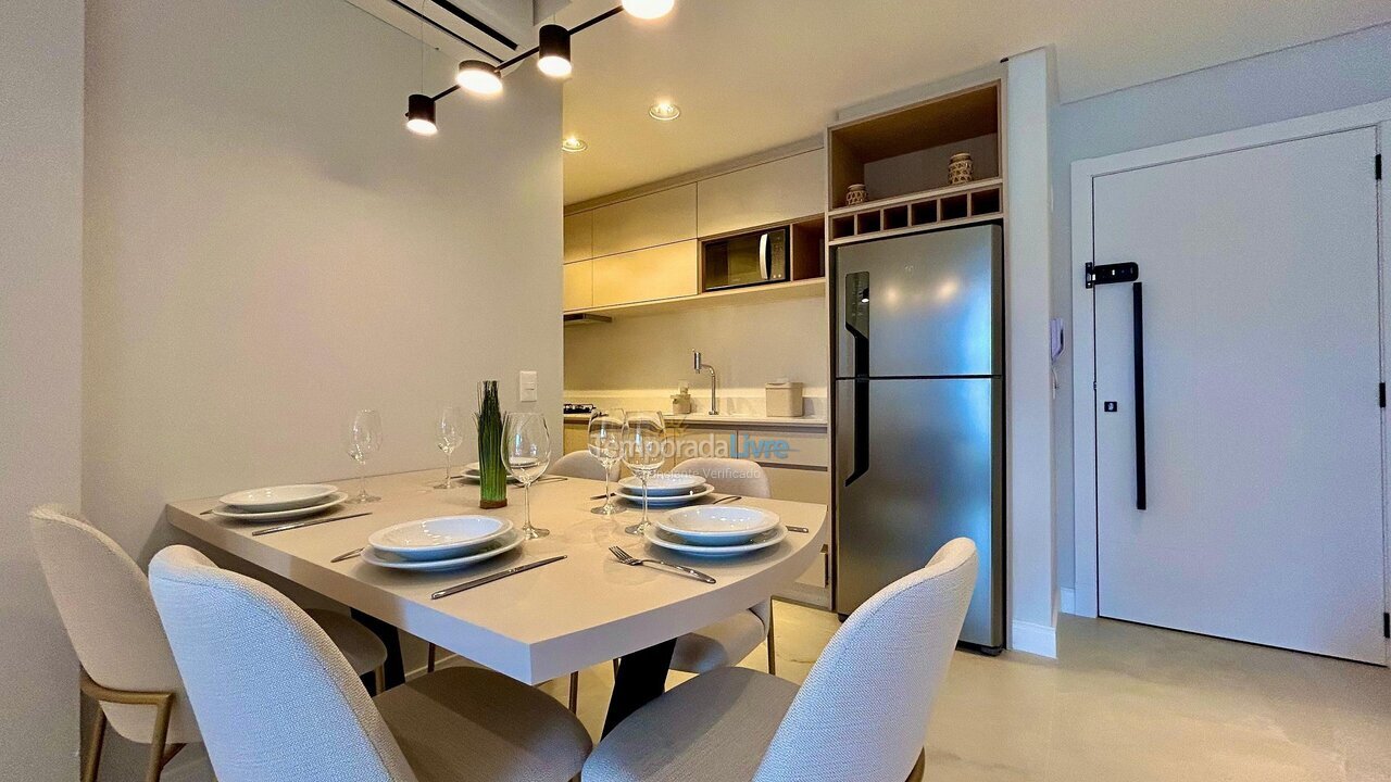 Apartamento para aluguel de temporada em Bombinhas (Praia de Bombas)