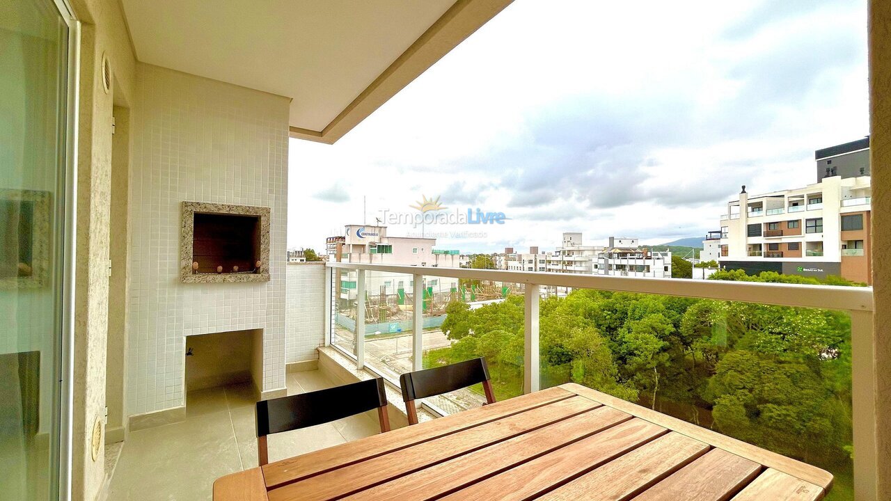 Apartamento para aluguel de temporada em Bombinhas (Canto Grande)