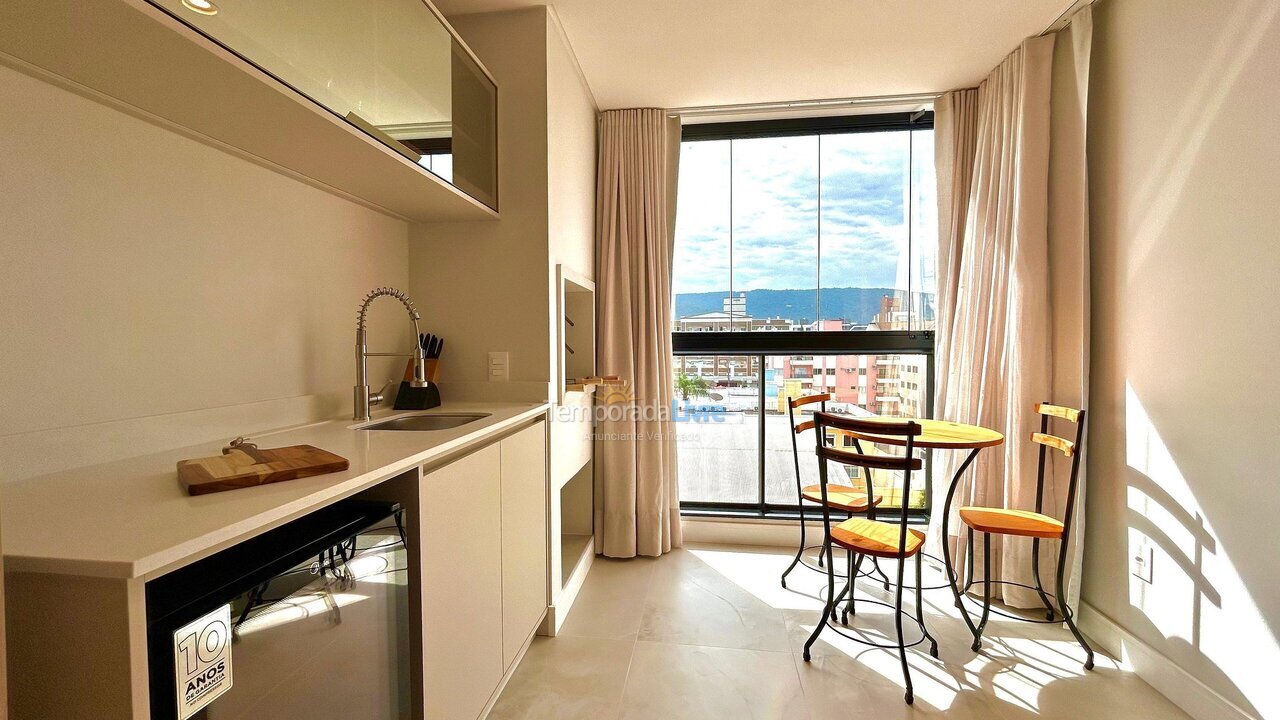 Apartamento para aluguel de temporada em Bombinhas (Praia de Bombas)