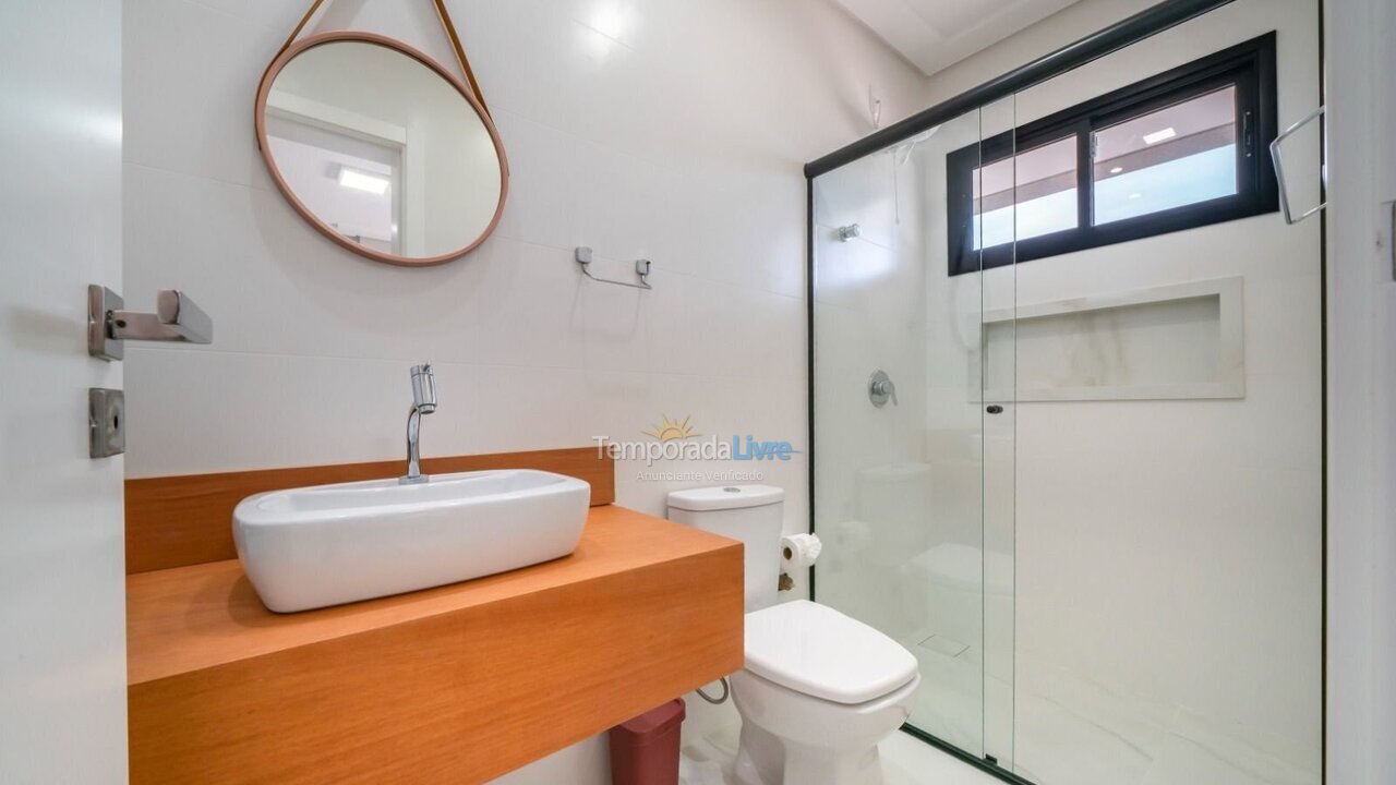 Apartment for vacation rental in Bombinhas (Mariscal)