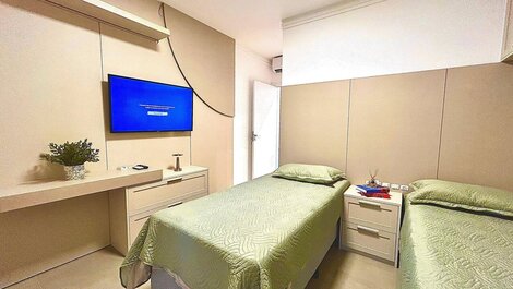408- Apartamento 2 suítes na praia de Bombas