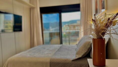 067 - Apartamento em Bombas, muito conforto e espaço.