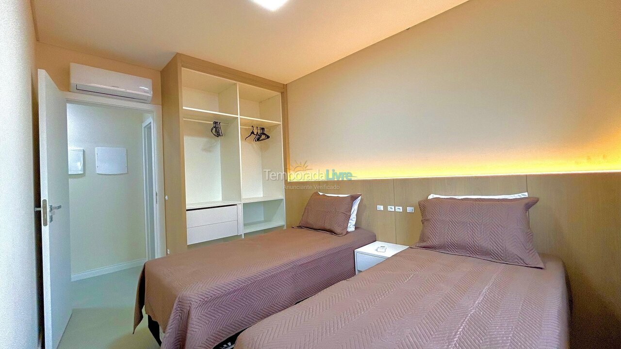 Apartamento para aluguel de temporada em Bombinhas (Canto Grande)